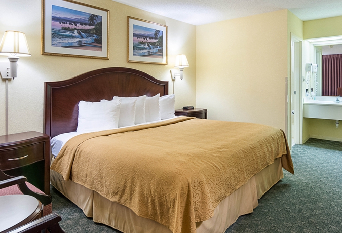 Imagen de la habitación del Hotel Baymont By Wyndham Williamsburg. Foto 8