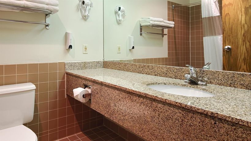 Imagen de la habitación del Hotel Baymont Inn And Suites Hagerstown. Foto 6