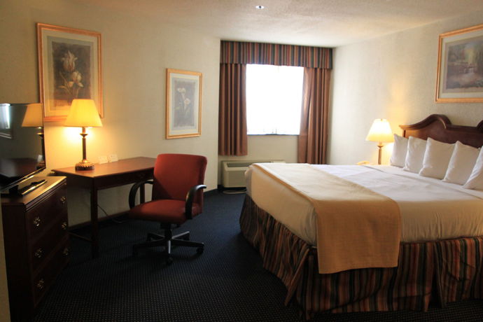 Imagen de la habitación del Hotel Baymont Inn And Suites Hagerstown. Foto 9