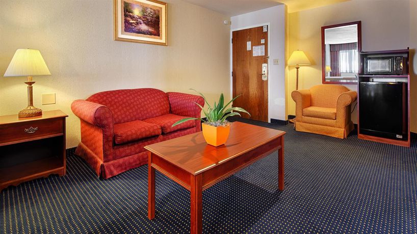 Imagen de la habitación del Hotel Baymont Inn And Suites Hagerstown. Foto 13