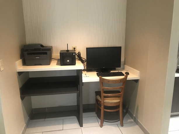 Imagen de los interiores del Hotel Baymont Inn And Suites Springfield I-44. Foto 9