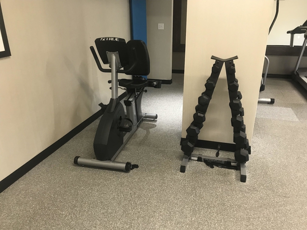 Imagen de los interiores del Hotel Baymont Inn And Suites Springfield I-44. Foto 11