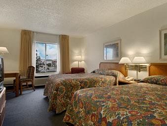 Imagen de la habitación del Hotel Baymont Inn And Suites Wilmington. Foto 4