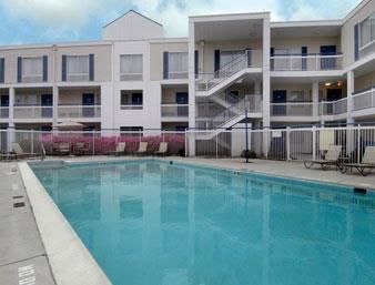 Imagen de la piscina del Hotel Baymont Inn And Suites Wilmington. Foto 9