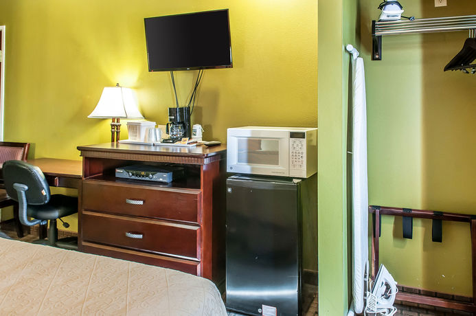 Imagen de la habitación del Hotel Baymont Inn By Wyndham Farmington. Foto 8