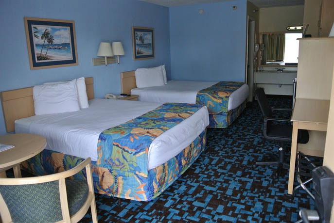 Imagen de la habitación del Hotel Baymont Inn Kissimmee. Foto 8