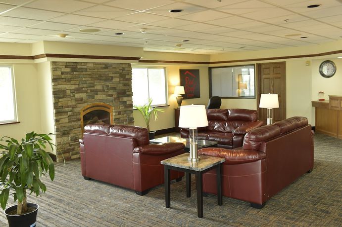 Imagen de los interiores del Hotel Baymont Inn & Suites By Wyndham, Lincoln. Foto 17