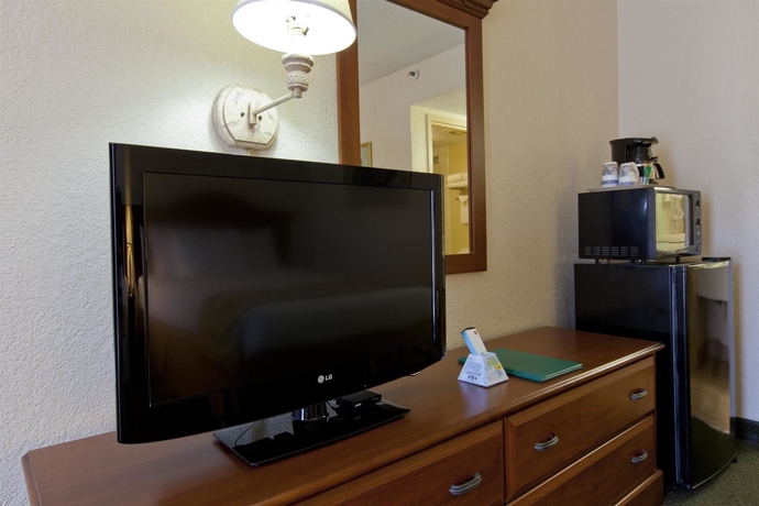 Imagen de la habitación del Hotel Baymont Inn & Suites Sarasota. Foto 3