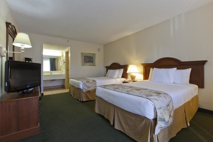 Imagen de la habitación del Hotel Baymont Inn & Suites Sarasota. Foto 5