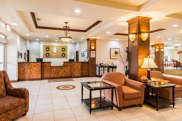Imagen de los interiores del Hotel Baymont Inn & Suites by Wyndham Glen Rose. Foto 17