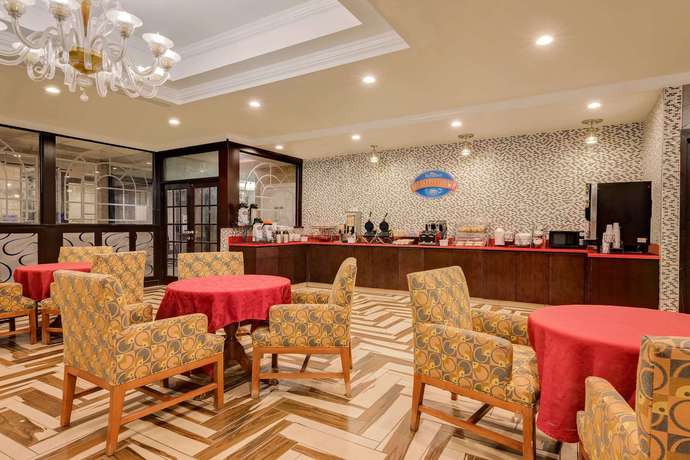 Imagen de los interiores del Hotel Baymont Inn and Suites Atlantic City Madison. Foto 6