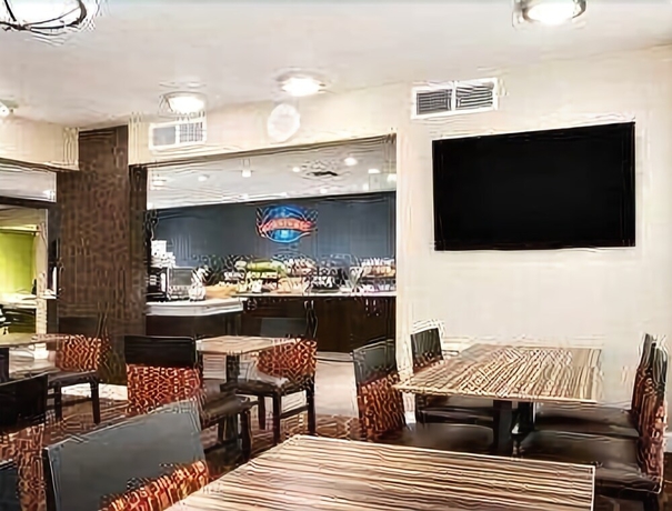 Imagen de los interiores del Hotel Baymont Inn and Suites Florence By Wyndham. Foto 15