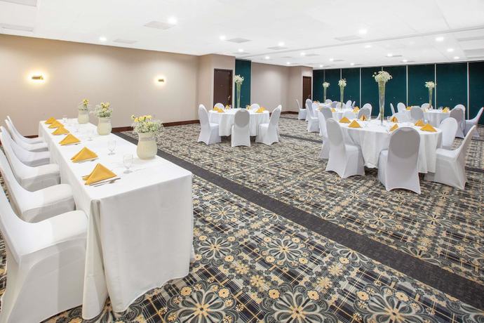 Imagen de los interiores del Hotel Baymont Inn and Suites Grand Rapids Near Downtown. Foto 14