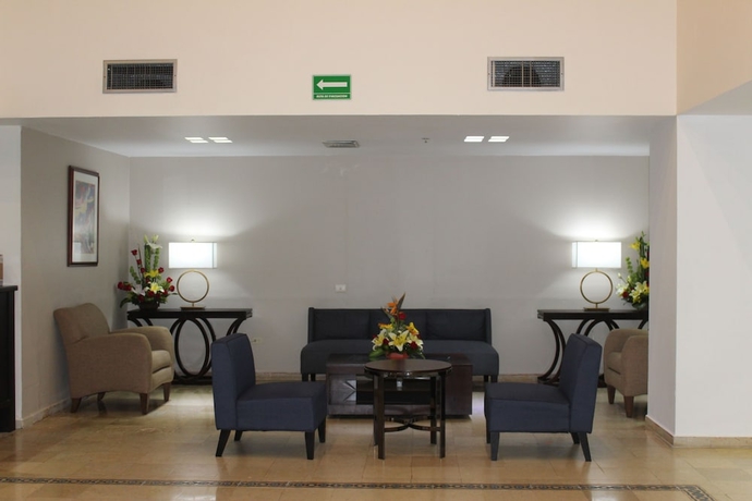 Imagen de los interiores del Hotel Baymont Inn and Suites Lazaro Cardenas. Foto 15