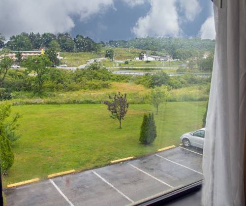 Imagen de la habitación del Hotel Baymont Inn and Suites Somerset. Foto 11