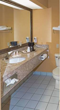 Imagen de la habitación del Hotel Baymont Inn and Suites Somerset. Foto 12