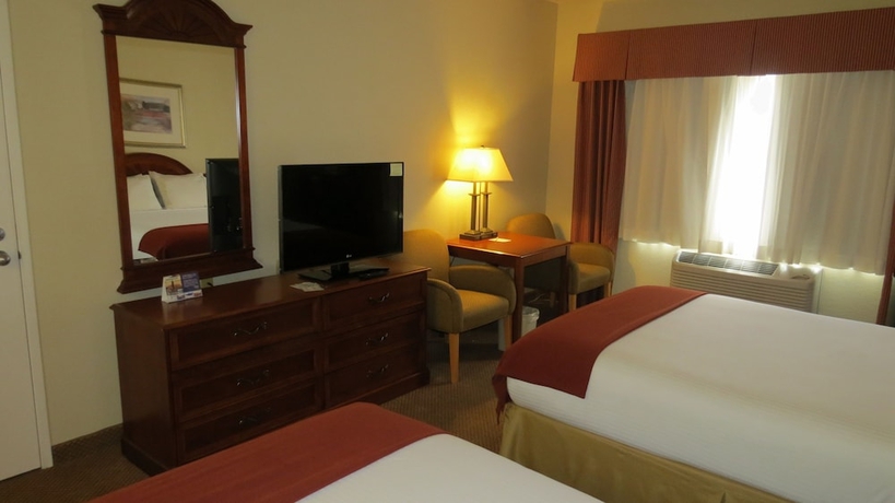 Imagen de la habitación del Hotel Baymont Inn and Suites by Wyndham. Foto 9