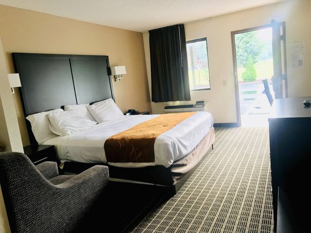Imagen de la habitación del Hotel Baymont by Wyndham Acworth. Foto 1