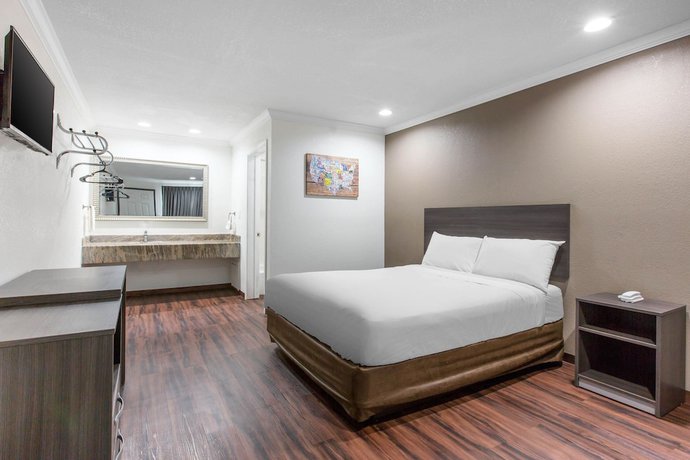 Imagen de la habitación del Hotel Baymont by Wyndham Bakersfield. Foto 4