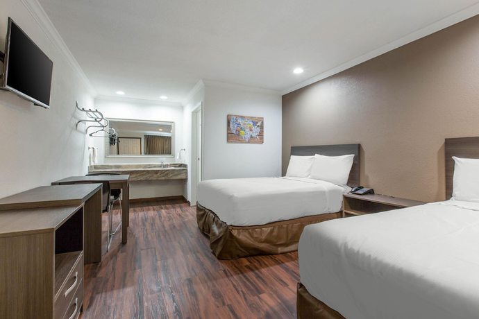 Imagen de la habitación del Hotel Baymont by Wyndham Bakersfield. Foto 5