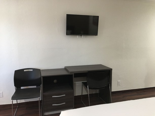 Imagen de la habitación del Hotel Baymont by Wyndham Bakersfield. Foto 8