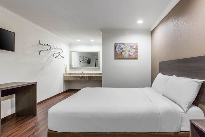 Imagen de la habitación del Hotel Baymont by Wyndham Bakersfield. Foto 9