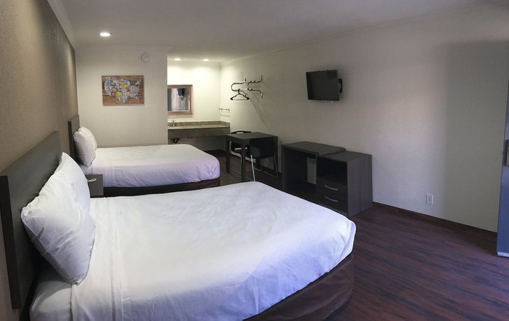 Imagen de la habitación del Hotel Baymont by Wyndham Bakersfield. Foto 10