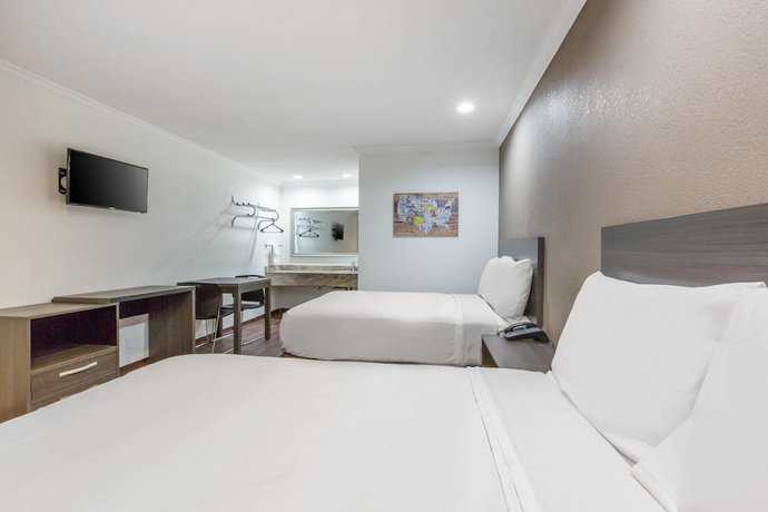 Imagen de la habitación del Hotel Baymont by Wyndham Bakersfield. Foto 11