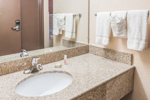 Imagen de la habitación del Hotel Baymont by Wyndham Batavia - Darien Lake. Foto 3