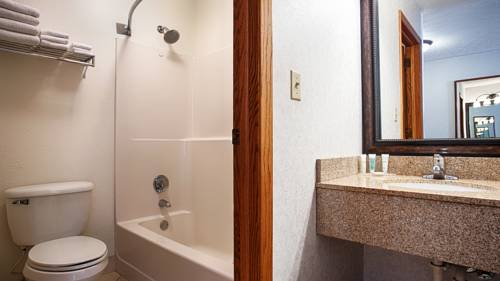 Imagen de la habitación del Hotel Baymont by Wyndham Bellevue/Omaha. Foto 9