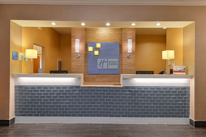 Imagen de los interiores del Hotel Baymont by Wyndham Bessemer. Foto 11