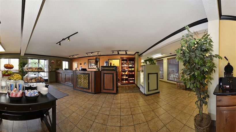 Imagen de los interiores del Hotel Baymont by Wyndham Bozeman. Foto 14