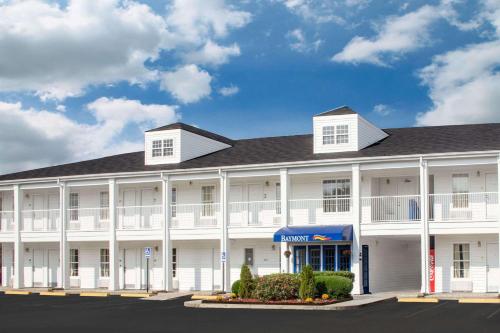 Imagen general del Hotel Baymont by Wyndham Brunswick GA. Foto 1