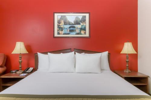 Imagen de la habitación del Hotel Baymont by Wyndham Brunswick GA. Foto 5
