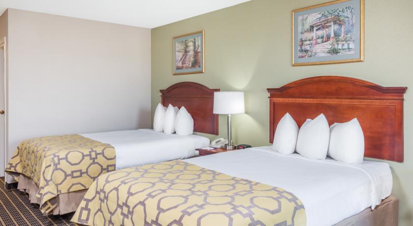 Imagen de la habitación del Hotel Baymont by Wyndham Clarksville Northeast. Foto 7