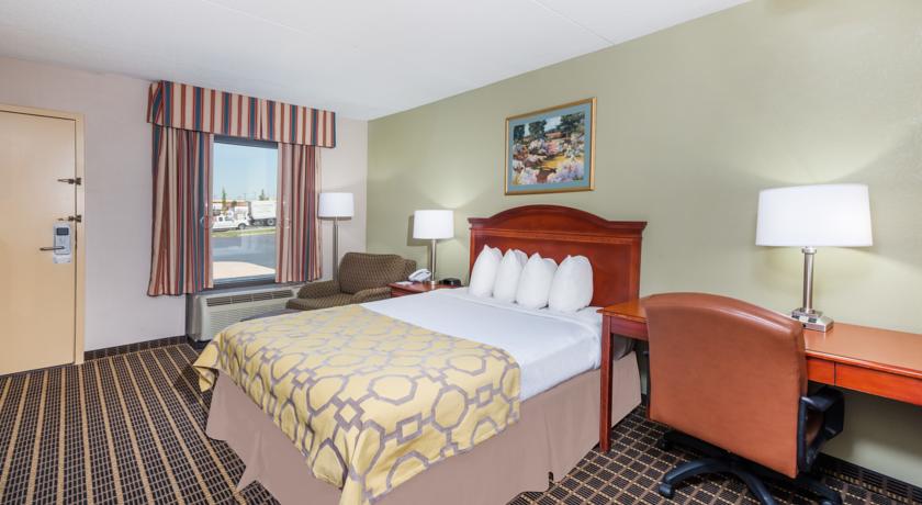 Imagen de la habitación del Hotel Baymont by Wyndham Clarksville Northeast. Foto 9