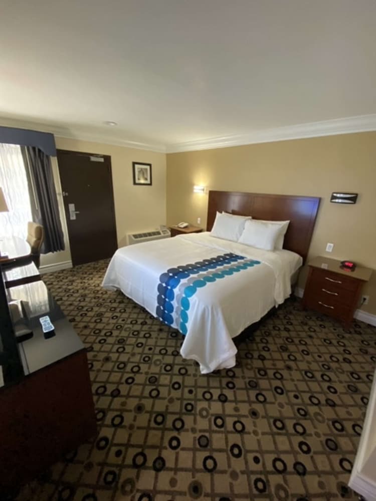 Imagen de la habitación del Hotel Baymont by Wyndham College Park Atlanta Airport South. Foto 2