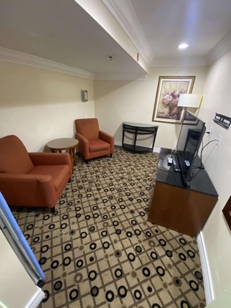 Imagen de la habitación del Hotel Baymont by Wyndham College Park Atlanta Airport South. Foto 3