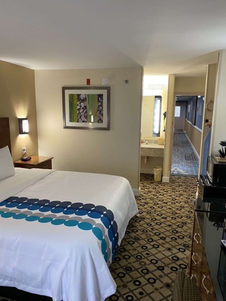 Imagen de la habitación del Hotel Baymont by Wyndham College Park Atlanta Airport South. Foto 5