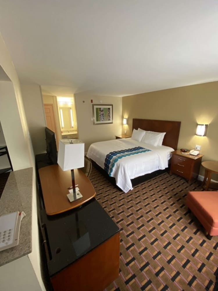 Imagen de la habitación del Hotel Baymont by Wyndham College Park Atlanta Airport South. Foto 6
