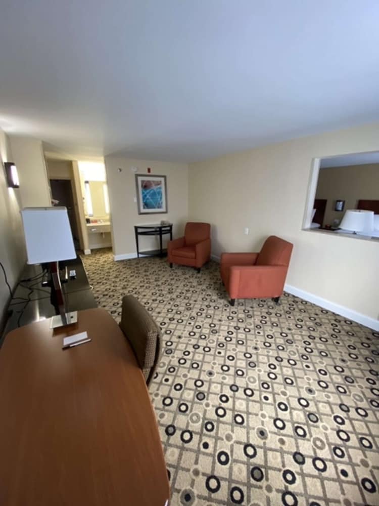 Imagen de la habitación del Hotel Baymont by Wyndham College Park Atlanta Airport South. Foto 7