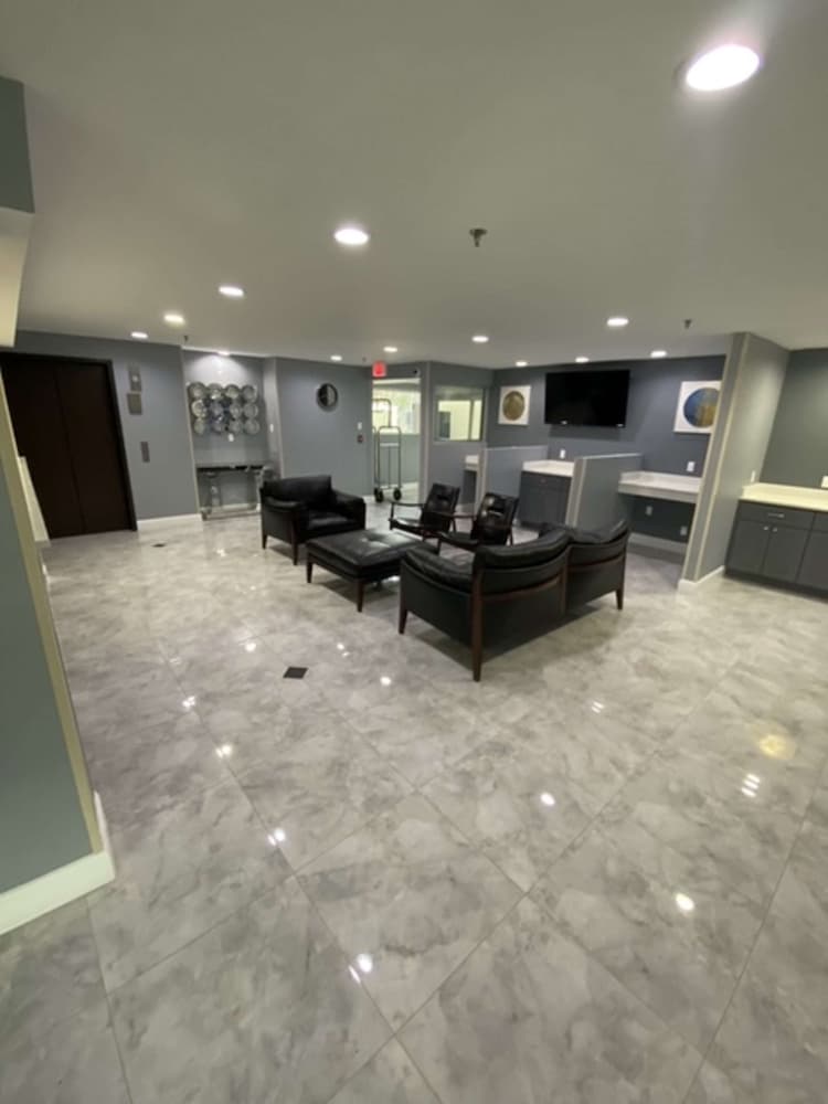 Imagen de los interiores del Hotel Baymont by Wyndham College Park Atlanta Airport South. Foto 19