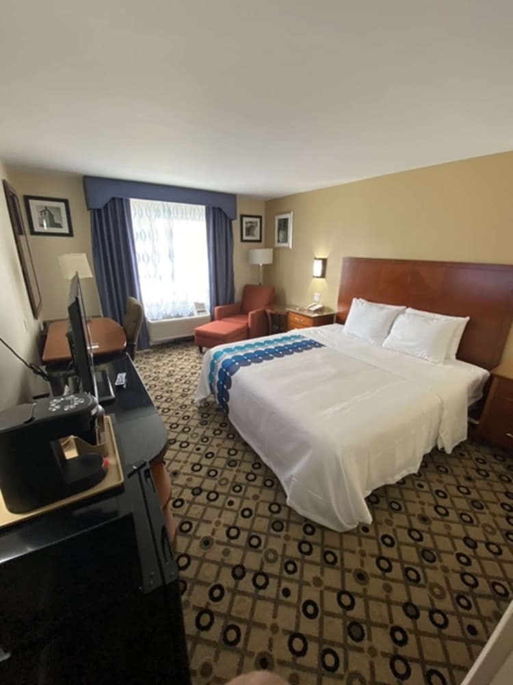 Imagen de la habitación del Hotel Baymont by Wyndham College Park Atlanta Airport South. Foto 12