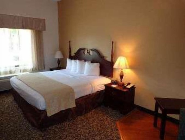 Imagen de la habitación del Hotel Baymont by Wyndham Columbia Fort Jackson. Foto 9
