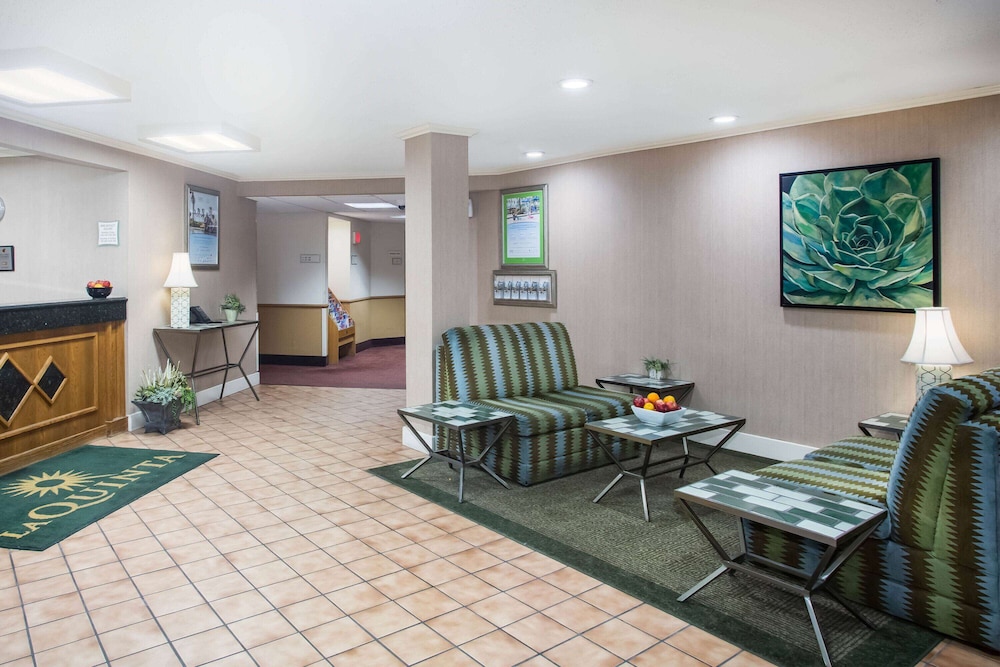 Imagen de los interiores del Hotel Baymont by Wyndham Columbia, MO. Foto 19