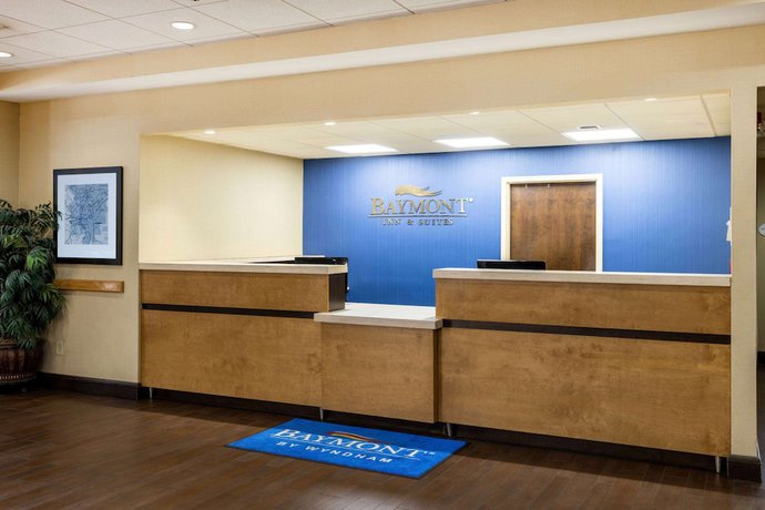 Imagen de los interiores del Hotel Baymont by Wyndham Columbus GA. Foto 20