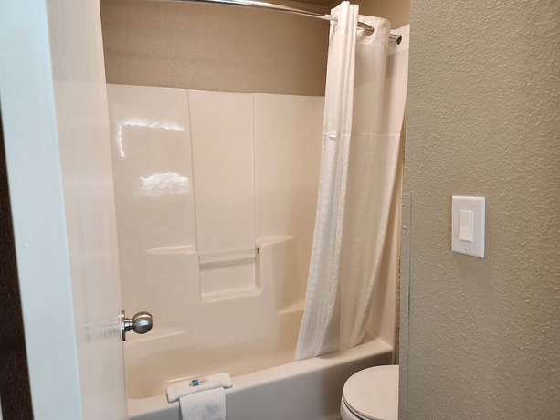 Imagen de la habitación del Hotel Baymont by Wyndham Davenport. Foto 3