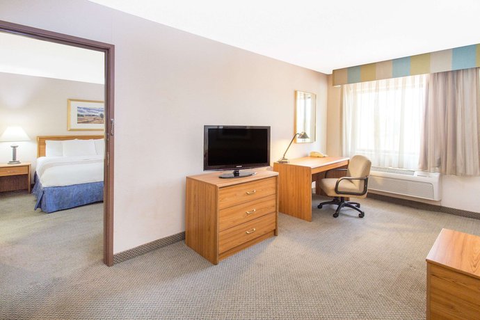 Imagen de la habitación del Hotel Baymont by Wyndham Davenport. Foto 18