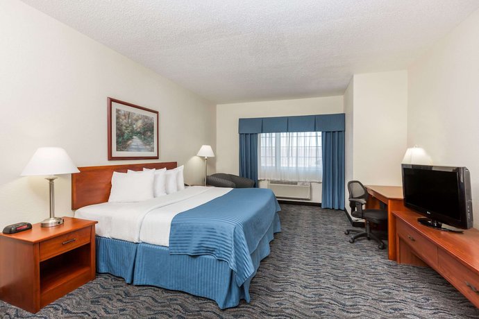 Imagen de la habitación del Hotel Baymont by Wyndham Des Moines Airport. Foto 3