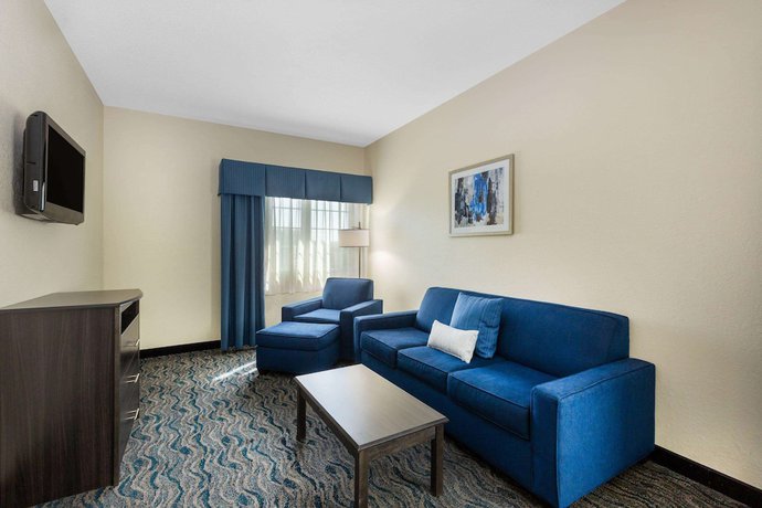 Imagen de la habitación del Hotel Baymont by Wyndham Des Moines Airport. Foto 12